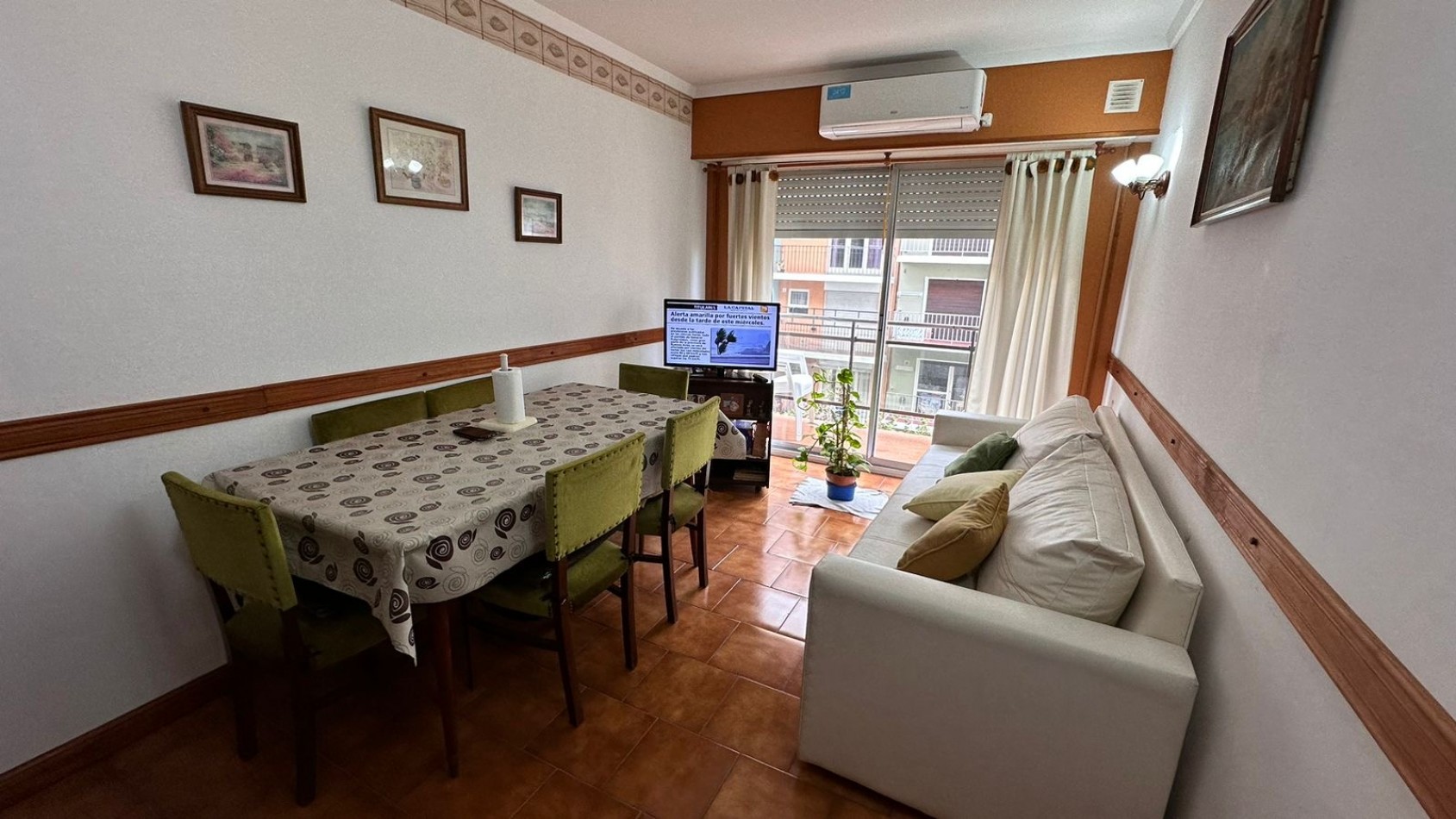 Departamento 2 Ambientes a la calle con balcon