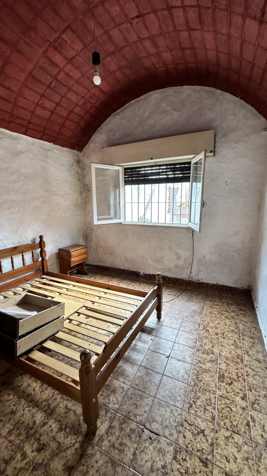 Casa de 4 ambientes al frente en PH.