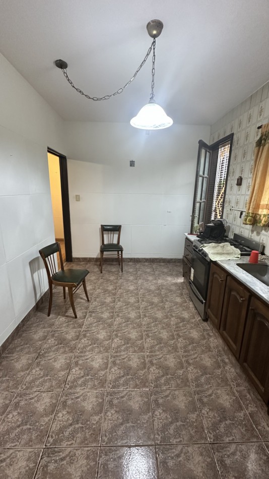 Chalet 6 Ambientes C/garage y Parque