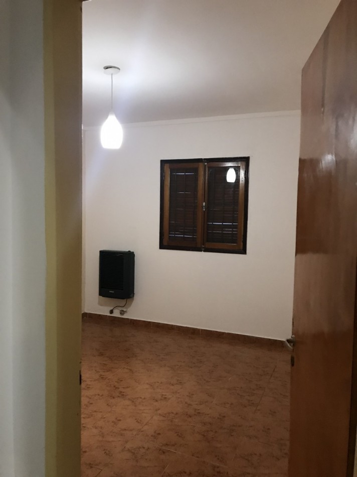 Chalet de 3 ambientes en Ph al frente en alquiler por 24 meses